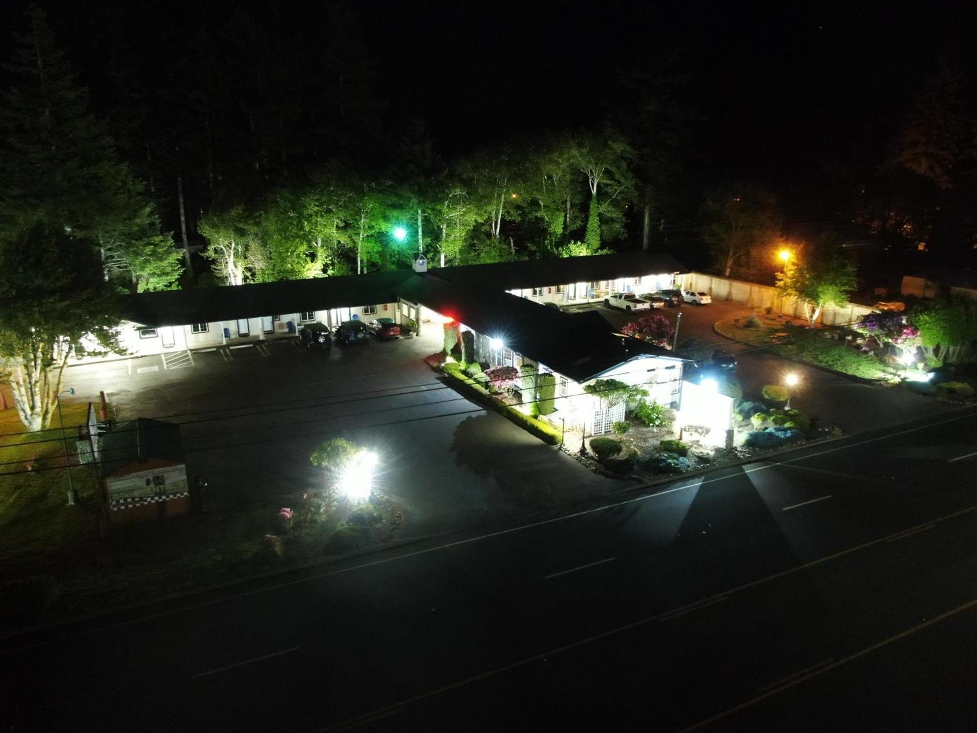 Ocean Breeze Motel ฟลอเรนซ์ ภายนอก รูปภาพ