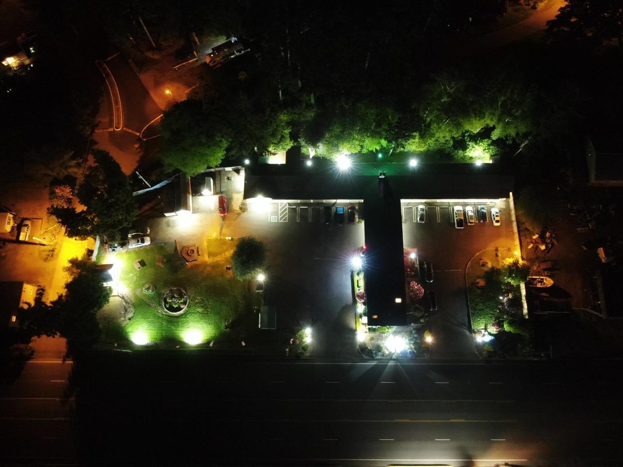 Ocean Breeze Motel ฟลอเรนซ์ ภายนอก รูปภาพ