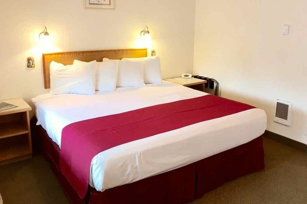 Ocean Breeze Motel ฟลอเรนซ์ ภายนอก รูปภาพ
