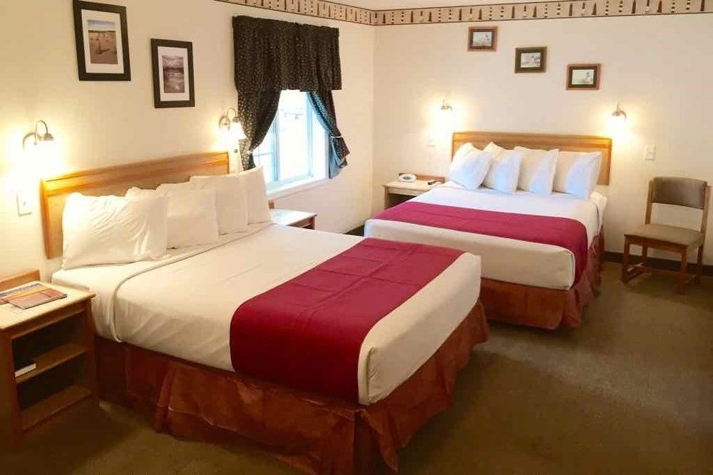 Ocean Breeze Motel ฟลอเรนซ์ ภายนอก รูปภาพ