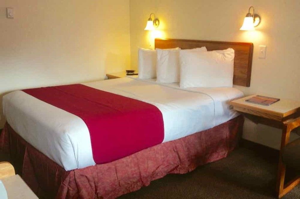 Ocean Breeze Motel ฟลอเรนซ์ ภายนอก รูปภาพ