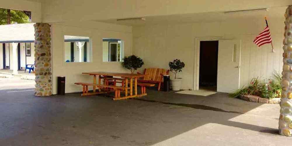 Ocean Breeze Motel ฟลอเรนซ์ ภายนอก รูปภาพ
